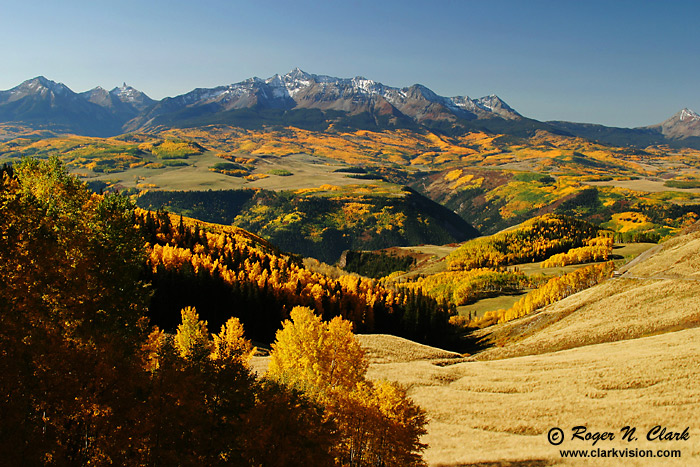 image colorado.fall.c09.30.2003.IMG_9378.b-700.jpg is Copyrighted by Roger N. Clark, www.clarkvision.com