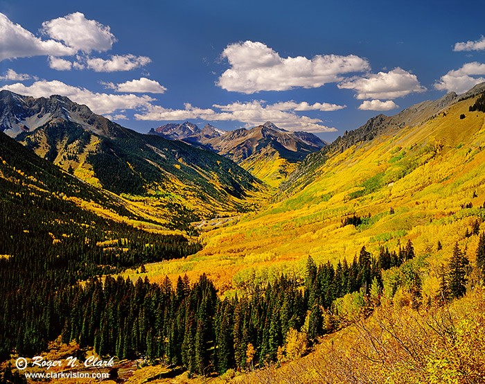 image colorado.fall.c09.30.2003.L4.9446-a+b.c-700.jpg is Copyrighted by Roger N. Clark, www.clarkvision.com