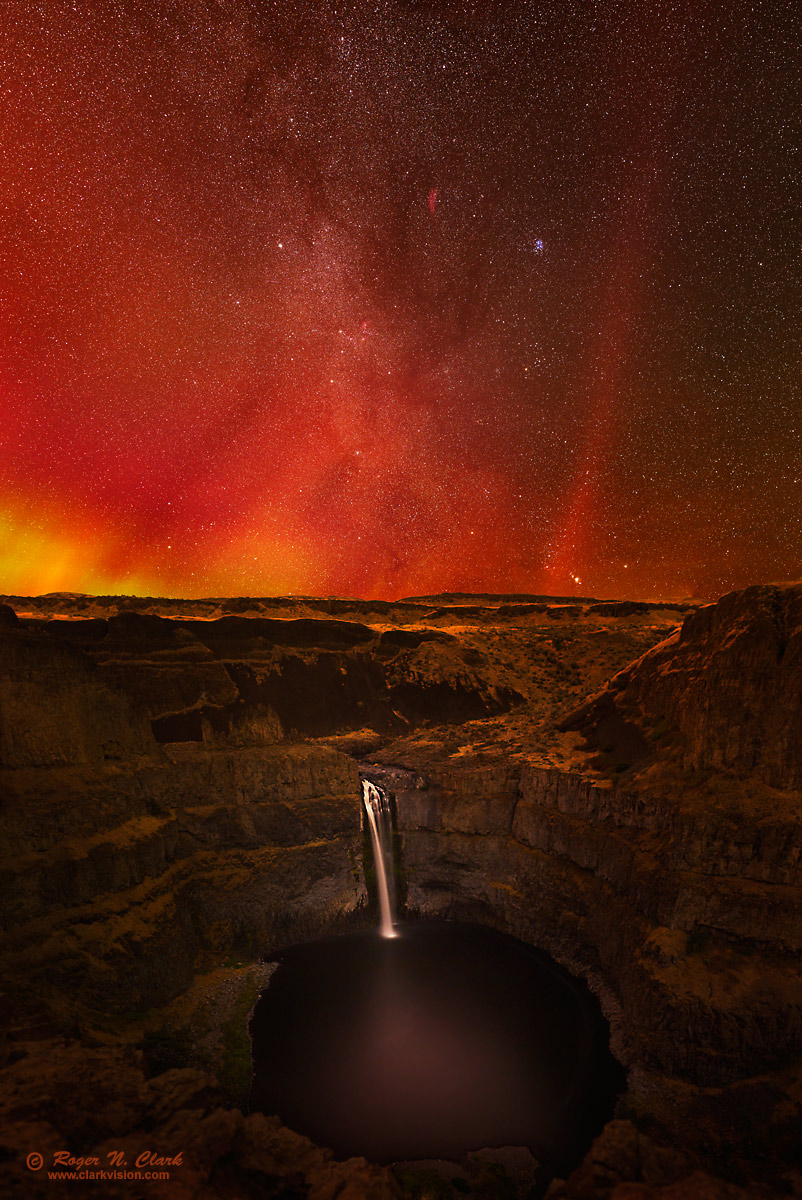 image palouse-falls+aurora.c09.11.2015.IMG_6467.g-b5-1200s.jpg is Copyrighted by Roger N. Clark, www.clarkvision.com